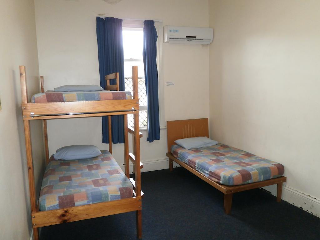 Launceston Backpackers Vandrehjem Værelse billede